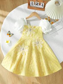 SHEIN Elladie kids 女童方領白色泡泡袖拼接黃色3D碎花提花花朵中心珍珠水鑽洋裝仙女風度假派對夏季 - 黃色 - 查看 13