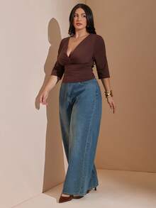 SHEIN BAE CURVE 大尺碼女款純色深V領抓皺修身百搭休閒日常T恤 - 棕色 - 查看 8