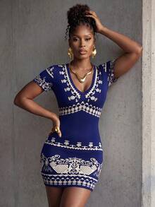 Zolique Women's Retro Print Fitted Vacation Casual Dress - Royal Blue - View 7