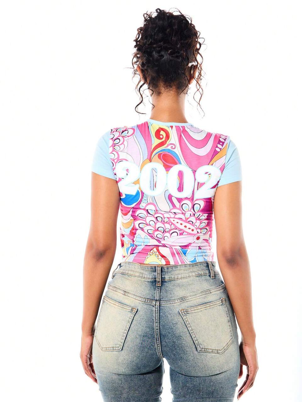 SUMWON WOMEN Floral Graphic Crop Slim Fit Tee With Baddies Front Print And 2002 Back Detail