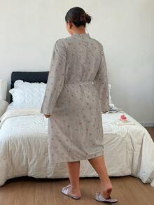Napfluff CURVE Napfluff CURVE Jubah Panjang Ukuran Besar Motif Garis-garis Ceri, Ramah Kulit, Nyaman, Kasual, Lucu, dengan Dua Saku - Coffee Brown - View 4