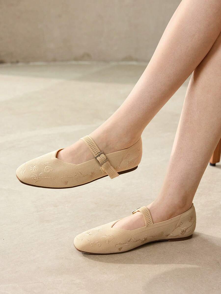 MOTF WOMEN'S NEW FASHION EMBROIDERY BREATHABLE V-CUT SQUARE TOE FLAT-SOLED SHOES APRICOT, VERSATILE, ELEGANT, SIMPLE, CASUAL AND COMFORTABLE BALL FALL SHOES - Apricot - View 2