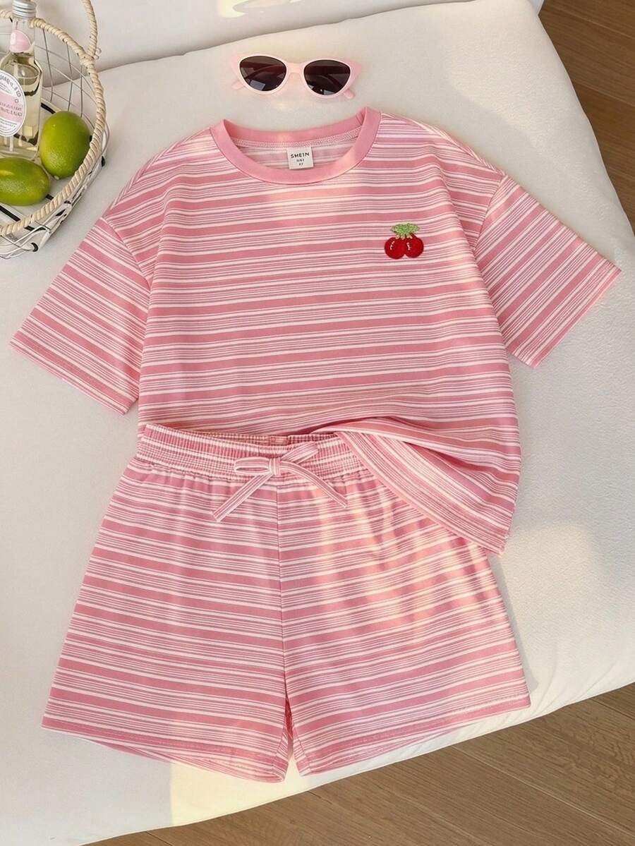 SHEIN 少女條紋櫻桃印花圓領短袖T恤與短褲休閒套裝 - 彩色 - 查看 1