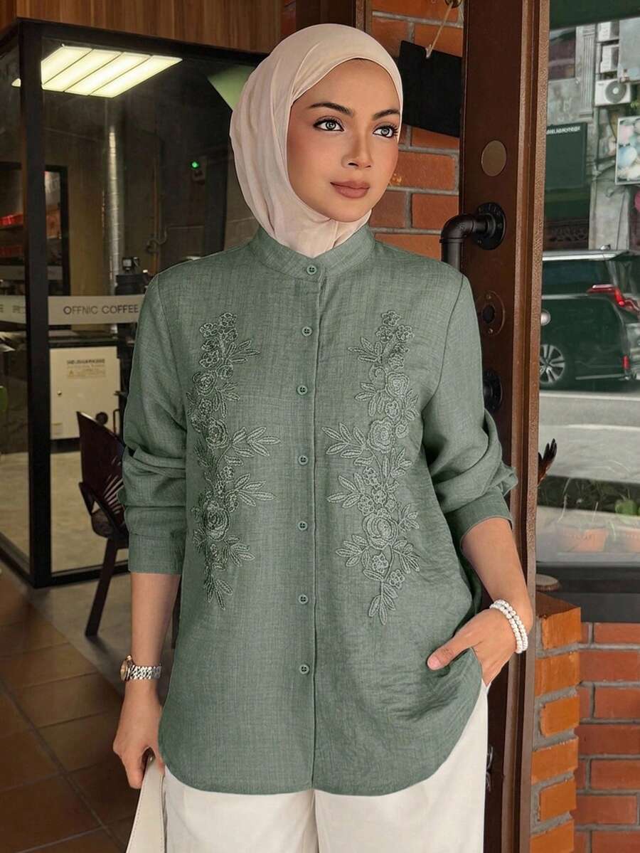 DAZY 春夏新款休閒立領刺繡花卉裝飾杏綠色女款襯衫 - 綠色 - 查看 1