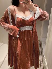 DAZY Conjunto de Camisola e Vestido Camisete de Veludo Doce com Renda e Patchwork para Outono/Inverno, Roupa de Dormir Feminina - Rosa chiclete - Visão 8
