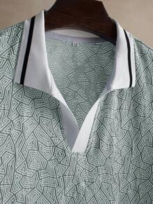 Manfinity Homme Men's Blue Geometric Textured V-Neck Contrast Trim Polo Shirt - Green - View 3
