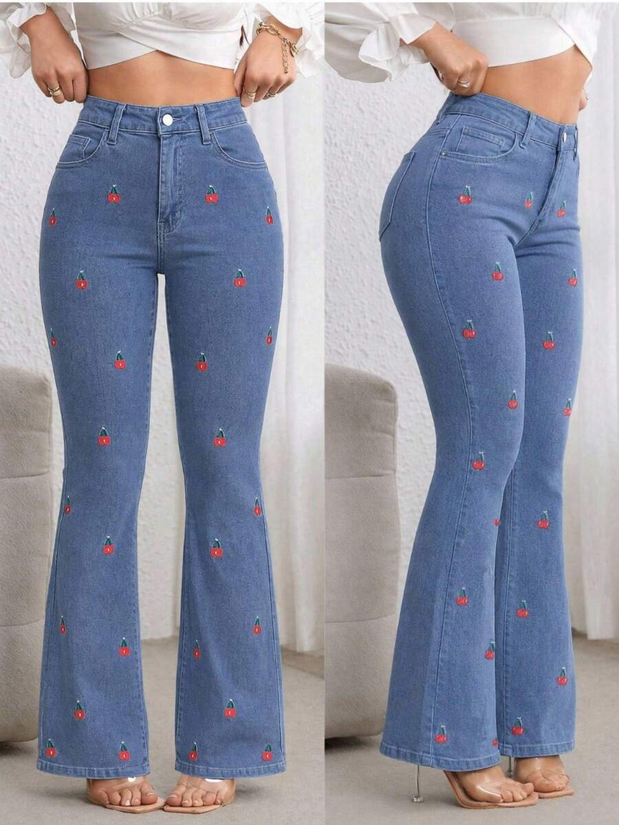 SHEIN ICON 休閒水洗櫻桃刺繡喇叭牛仔褲 - 淺色水洗藍 - 查看 1