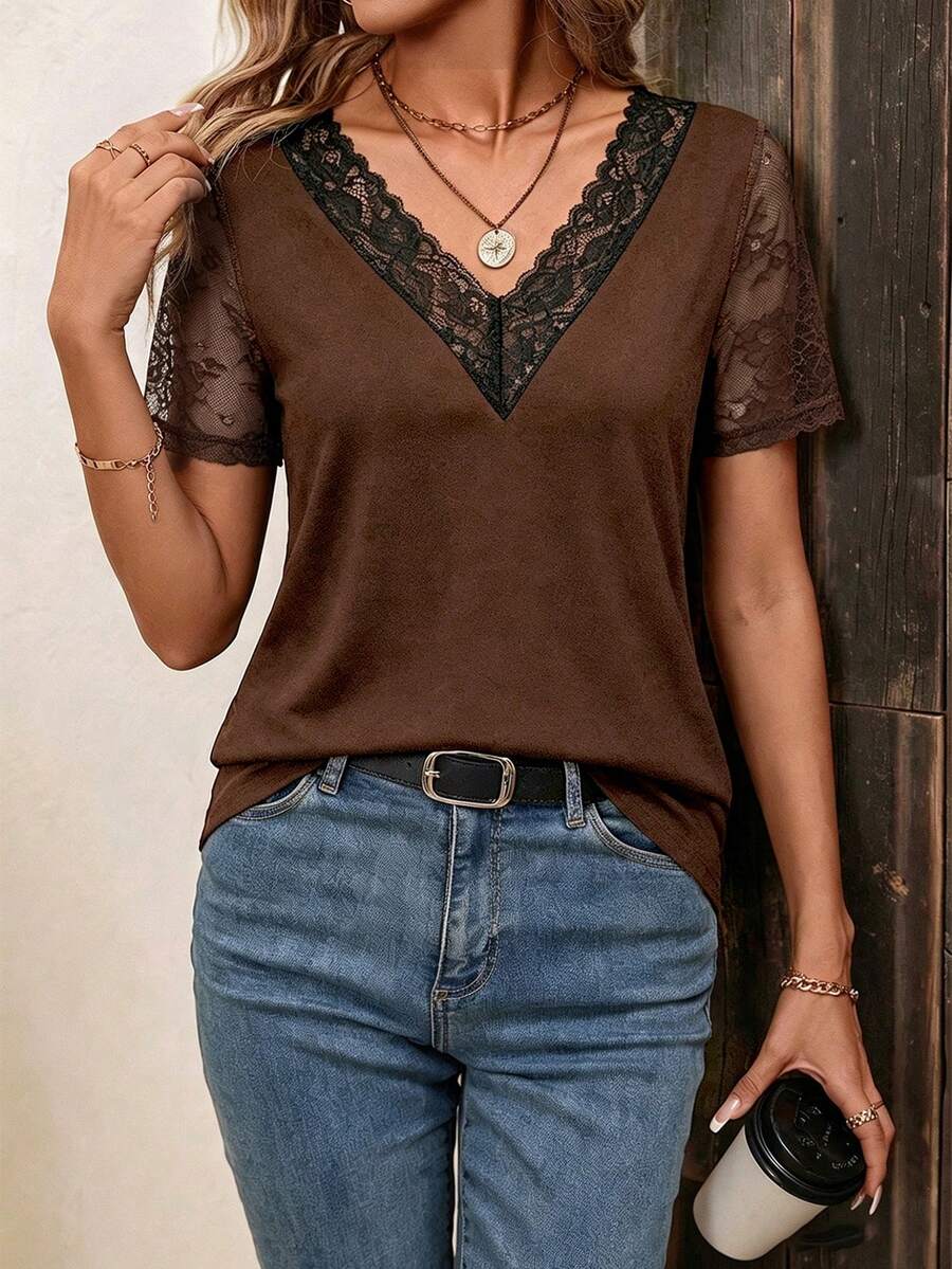 SHEIN 春夏新款熱銷優雅V領撞色蕾絲短袖女上衣,適合派對、休閒與聚會 - 咖啡棕 - 查看 1