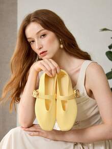 MOTF PREMIUM WOMEN SQUARE TOE BUCKLE STRAP FLATS FOR CHRISTMAS - Light yellow - View 8