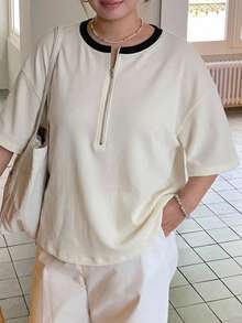 Dazy Plus 女款寬鬆對比飾邊條紋波浪下擺短袖T恤，夏季大尺碼休閒外出上衣 - 米色 - 查看 6
