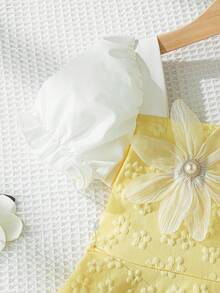 SHEIN Elladie kids 女童方領白色泡泡袖拼接黃色3D碎花提花花朵中心珍珠水鑽洋裝仙女風度假派對夏季 - 黃色 - 查看 14