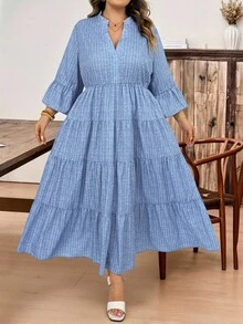 SHEIN CURVE+ 休閒優雅波希米亞風簡約藍白大尺碼洋裝 22W 度假商務款 2026 夏季秋冬 早午餐早晨穿搭 - 藍色 - 查看 4