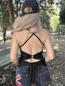 ROMWE Grunge Punk Atasan Crop Top Tanpa Punggung Seksi Model Halter dengan Hiasan Rivet Gaya Punk, Pas Ketat Gaya Y2K - Hitam - View 2