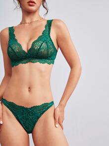 Elorette 2pcs Dark Green Lace Patchwork Triangle Cup Romantic French Style Lingerie Set - Dark Green - View 5