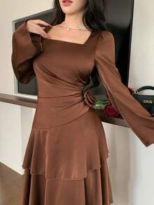 Modelyn Gaun Wanita Romantis Musim Gugur Terbaru yang Modis - Coffee Brown - View 3