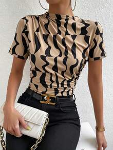 RosyDaze Women's Geometric Print Pleated Short Sleeve Casual T-Shirt - Khaki - View 1