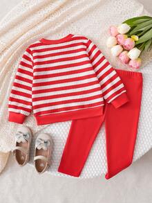 SHEIN Playful Pals 嬰兒休閒日常可愛紋理針織條紋草絨毛刺繡草莓貼布繡套裝，清新俏皮可愛上衣與針織內搭褲，女嬰秋季套裝，適合日常、度假、休閒可愛穿著 - 紅色 - 查看 3