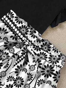 SHEIN LUNE 優雅純色荷葉邊上衣與花卉印花短褲兩件套，夏季 - 彩色 - 查看 3