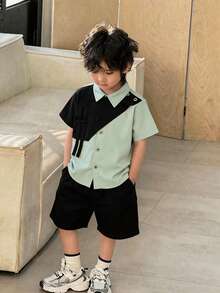 SHEIN Little Byeori 两件套儿童男童休闲日常舒适拼接撞色 Polo 领二合一短袖开衫衬衫和纯色梭织短裤套装 - 彩色 - 查看 4