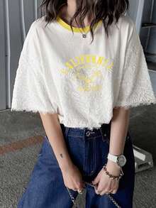 FRIFUL 女款蕾絲拼接字母印花休閒街頭風優雅日常穿搭T恤圖案短袖上衣 白色夏季城市度假旅行 - 白色 - 查看 7