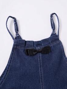 SHEIN Genkimix Kids Girls' Fashion Blue Denim Washed Overalls, Back-To-School Vintage Ruffle Bow Design, Exquisite Bow Decoration On Chest, Loose Straight Leg Fit, Soft And Comfortable Fabric - Dark Wash - View 4