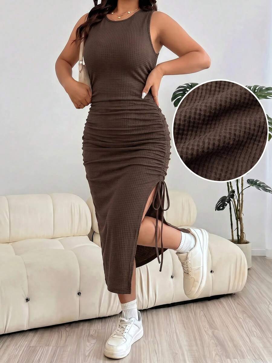 SHEIN EZwear 大码女式休闲褶皱侧开衩连衣裙、婚礼宾客礼服、太阳裙、节日、生日礼服 - 巧克力棕 - 查看 1