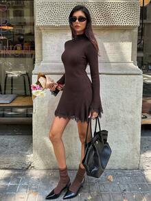Aloruh 女款優雅原創棕色蕾絲拼接短款針織洋裝 - 棕色 - 查看 5