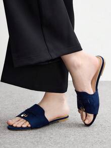 CUCCOO BIZCHIC 女款深藍色麂皮紋理經典平底拖鞋，舒適百搭，適合夏季通勤辦公穿著 - 深蘭 - 查看 4