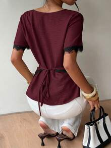 Siren Gaze Blusa Feminina Nova Primavera/Verão com Renda e Patchwork, Cintura Marcada - Vinho - Visão 2