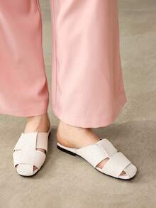 MOTF PREMIUM BEIGE LEATHER ROUND TOE CASUAL SIMPLE COMMUTER WOMEN'S FLAT SANDALS - Beige 1 - View 6