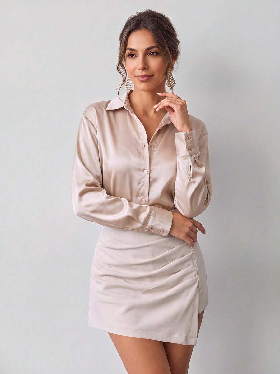 SHEIN ChicEase تنورة قصيرة نسائية ذات لون أحادي، مطوية بشكل غير متماثل، متعددة الاستخدامات للمواعيد والسفر - أبيض - مشاهدة 1