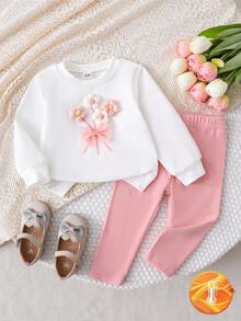 SHEIN Playful Pals 嬰兒幼兒休閒日常可愛衛衣套裝，3D鉤編粉色與白色花朵蝴蝶結印花，透明俏皮上衣，針織底層，彈性刷毛布料，女嬰秋季套裝褲，適合日常休閒、度假、運動，可愛穿搭 - 粉色 - 查看 6