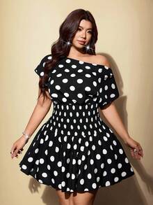 Viva Relle Gaun Resort Seksi Polkadot Ukuran Plus dengan Bahu Terbuka - Hitam - View 5