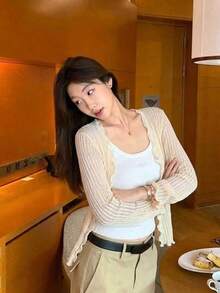 Tideelle 薄荷綠溫柔風荷葉邊鏤空針織罩衫 女款夏季輕量防曬罩衫 寬鬆顯瘦長袖外套 - 杏色 - 查看 4