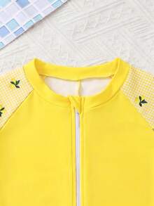 Tween Girl Patchwork Striped Raglan Sleeve One-Piece Swimsuit Yellow Short Sleeve Swimwear Sun Protection Conservative Cute Style Bowknot Beach Summer - Yellow - View 3