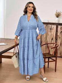 SHEIN CURVE+ 休閒優雅波希米亞風簡約藍白大尺碼洋裝 22W 度假商務款 2026 夏季秋冬 早午餐早晨穿搭 - 藍色 - 查看 7