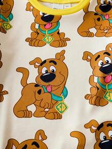 SCOOBY-DOO X SHEIN 小男孩 2件組趣味卡通小狗滿版印花圓領標準肩長袖針織高彈修身睡衣套裝 - 杏色 - 查看 3
