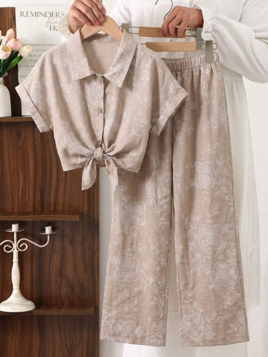SHEIN 女童条纹纹理面料短袖衬衫和休闲裤两件套,女童舒适粉色条纹翻领纽扣上衣和蝴蝶结裤套装,适合日常穿着,春夏款 - 卡其色 - 查看 1