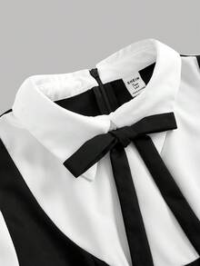 Girlism 青少年女孩甜美學院風蝴蝶結領樹脂鈕扣拼色二合一洋裝，休閒校園日常穿著與開學穿搭，黑色洋裝 - 黑與白 - 查看 5