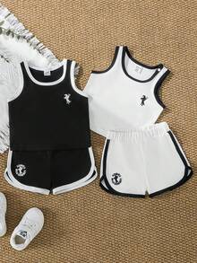 SHEIN 4件組男嬰刺繡無袖上衣與運動短褲套裝，黑白配色，夏季休閒海灘運動風嬰兒服裝，6個月-3歲 - 黑與白 - 查看 10