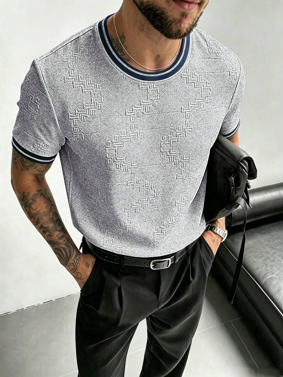 Manfinity Homme تي شيرت رجالي كاجوال منسوج بنقشة جاكار مخططة بياقة دائرية وأكمام قصيرة - رمادي فاتح - مشاهدة 1