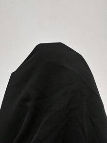 SHEIN CURVE+ 大尺碼休閒度假風貝殼與花卉裝飾方領燈籠袖上衣，2026秋冬 22W - 黑色 - 查看 9