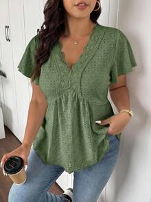 SHEIN Frenchy Plus Size Sage Green Floral A-Line V-Neck Lace Patchwork Textured Women's T-Shirt Birthday Summer Elegant - Green - View 4