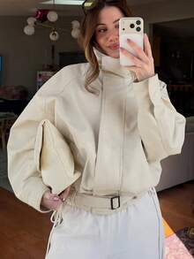 Aloruh 女款秋冬優雅極簡街頭休閒風米色純色立領收腰可調扣鬆款風衣 - 卡其色 - 查看 2