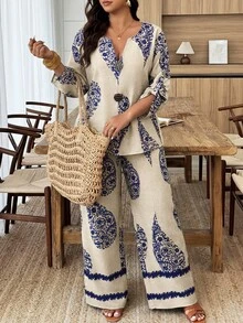 Plus Size Beige Blue Paisley Print V-Neck Top & Matching Pants Set, Bohemian Vacation Outfit Fall/Winter - Multicolor - View 2