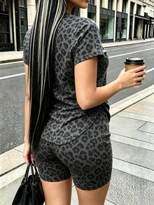 Rovax 女款豹紋短袖上衣與短褲休閒日常兩件套 - 彩色 - 查看 2