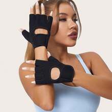 A Pair Of Sporty, Half-Finger Cycling And Fitness Gloves, Suitable For Rock Climbing, Hiking, And Outdoor Workouts (Only One Available-Please Consider Carefully Before Purchasing) - Black - View 2