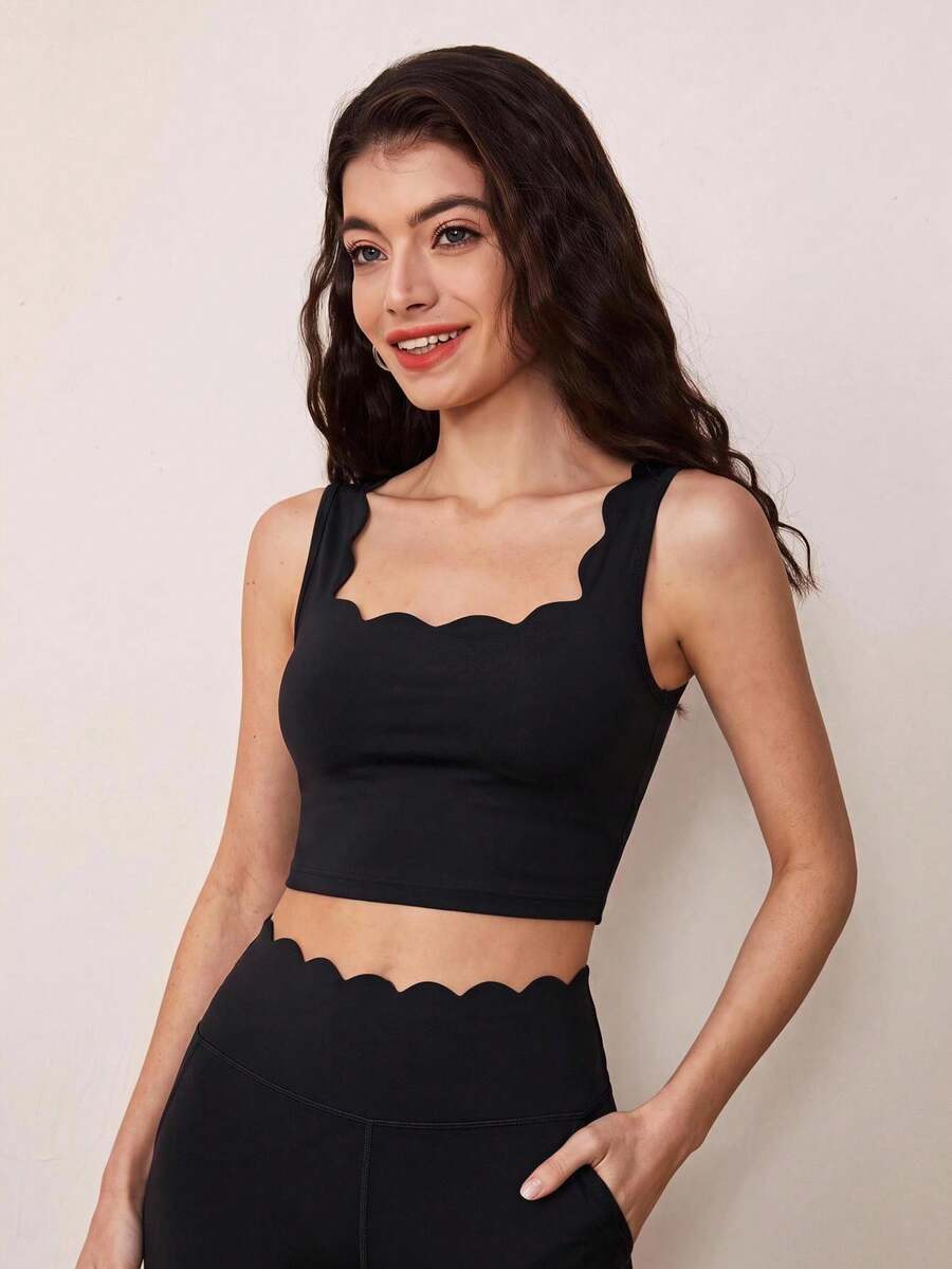 SHEIN BASICS 女款素色休閒百搭日常穿搭短版上衣 - 黑色 - 查看 1