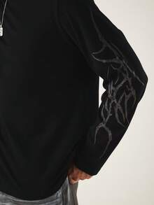 SUMWON 哥德式 Logo 背印長袖圓領寬鬆版 T-shirt，袖口圖案，秋冬必備 - 黑色 - 查看 5