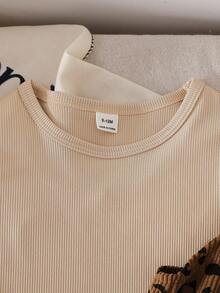SHEIN Vintaside Kids 2件組女嬰春秋淺棕色豹紋復古甜酷風荷葉邊長袖上衣與豹紋燈芯絨吊帶褲套裝，寬鬆舒適版型，適合日常穿著、學校活動、戶外玩耍、家庭聚會、拍照拍攝 - 棕色 - 查看 7